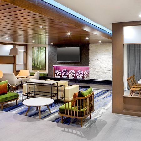 Fairfield Inn & Suites By Marriott Mcpherson Exterior foto